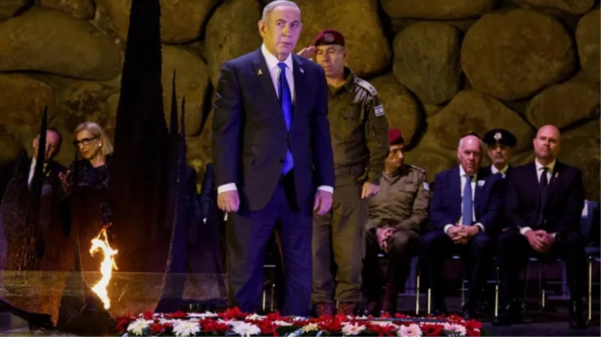İsrail'deki Holokost anma töreninde Netanyahu'ya protesto: Defol git