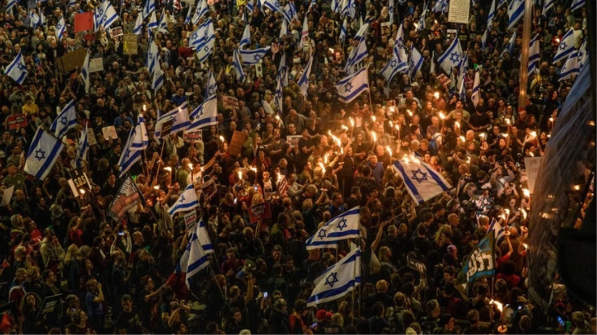 Tel Aviv'de binlerce kişi ateşkes için sokaklara döküldü: Ya kabul edin ya da sokakları yakarız