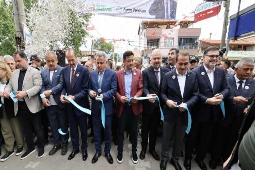 14. Emiralem Çilek Festivali’ne Simge Damga Vurdu
