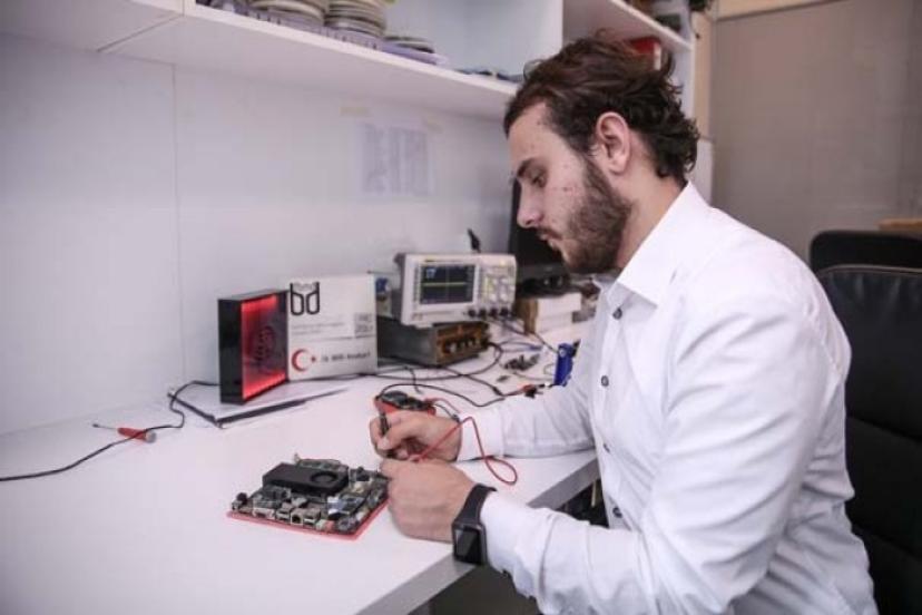18 Yaşında Yerli Elektronik Ana Kart Üretti