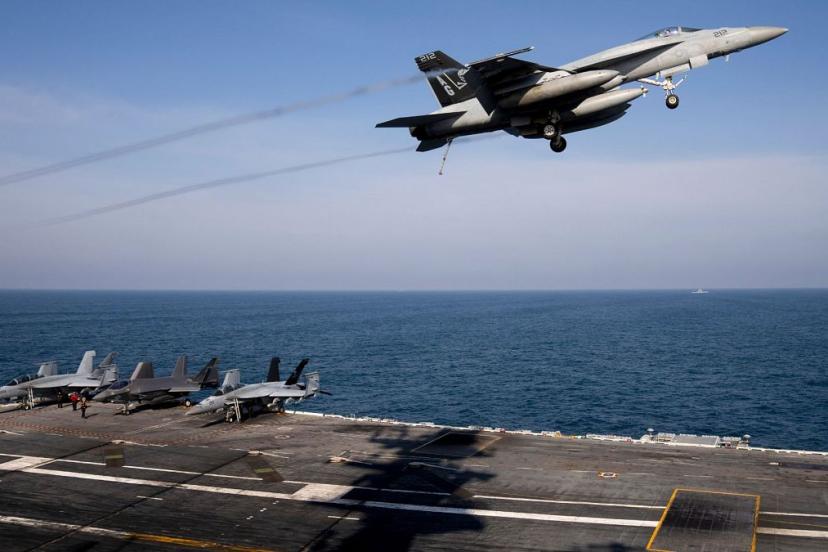 ABD uçak gemisinden kalkan jet ve helikopter Güney Çin Denizi’ne düştü