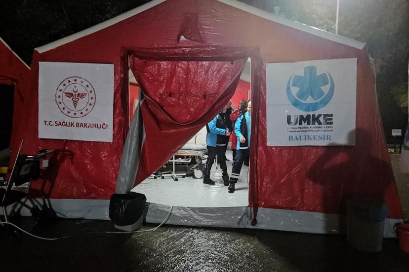 Bakan Memişoğlu: Atlama ve düşme gibi sebeplerle yaralanan 26 kişi taburcu oldu