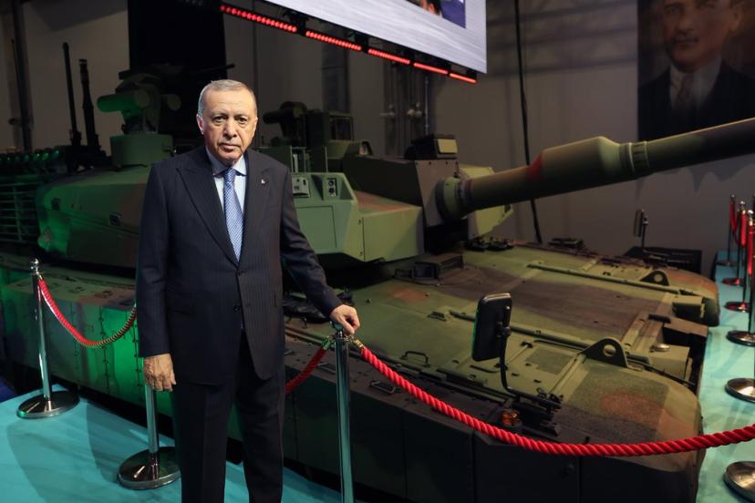 Cumhurbaşkanı Erdoğan, Altay'la poz verdi