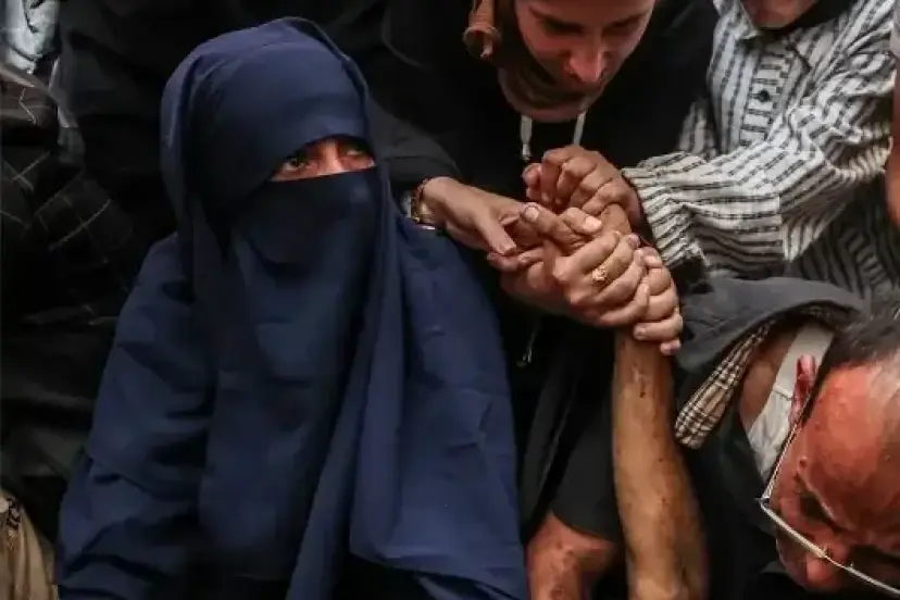 İsrail ordusunun Gazze'de ateşkese rağmen düzenlediği saldırılarda 3 kişi hayatını kaybetti