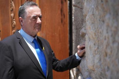 İsrail Savunma Bakanı Katz, Gazze'de yıkıma devam etme talimatı verdi