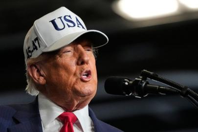 Trump, üçüncü kez ABD başkanlığına aday olabileceğinin sinyalini verdi