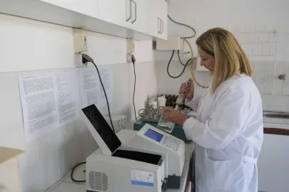 Adana Büyükşehir'den üreticiye analiz hizmeti