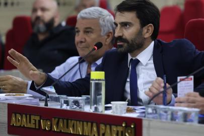 Ak Parti'den CHP' li Başkana tepki: "Polemiği bırak vizyona bak"