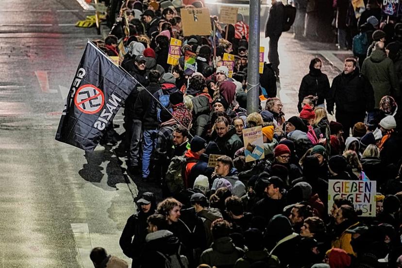Almanya'da AfD'nin yeni gençlik grubunun kurulmasına karşı protestolar düzenleniyor