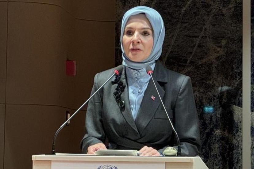 Bakan Göktaş: Aileyi yeniden merkeze almak küresel bir sorumluluk