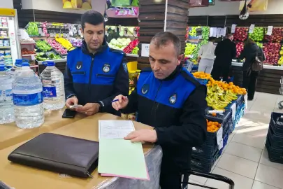 Bursa Gemlik Zabıtası'ndan çürük ürünlere tutanak, fiyat oyunlarına uyarı!