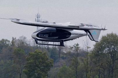 Çin'in 2 tonluk eVTOL'u şehirler arası kargo test uçuşunu tamamladı