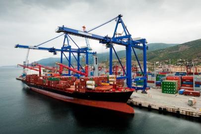 Dış ticaret açığı Ekim’de 7,7 milyar dolara yükseldi