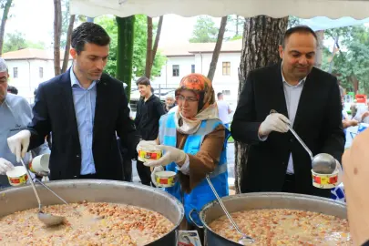 Erbaa'da 2 bin kişiye aşure ikram edildi