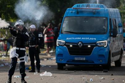 Flamengo taraftarları Rio de Janeiro Havaalanı'nda polisle çatıştı