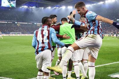 Geri dönüş serisini sürdüren Trabzonspor’un zirve inadı devam ediyor