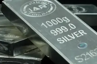 Gümüşte tarihi zirve: 56,9 dolarla tüm zamanların rekorunu kırdı