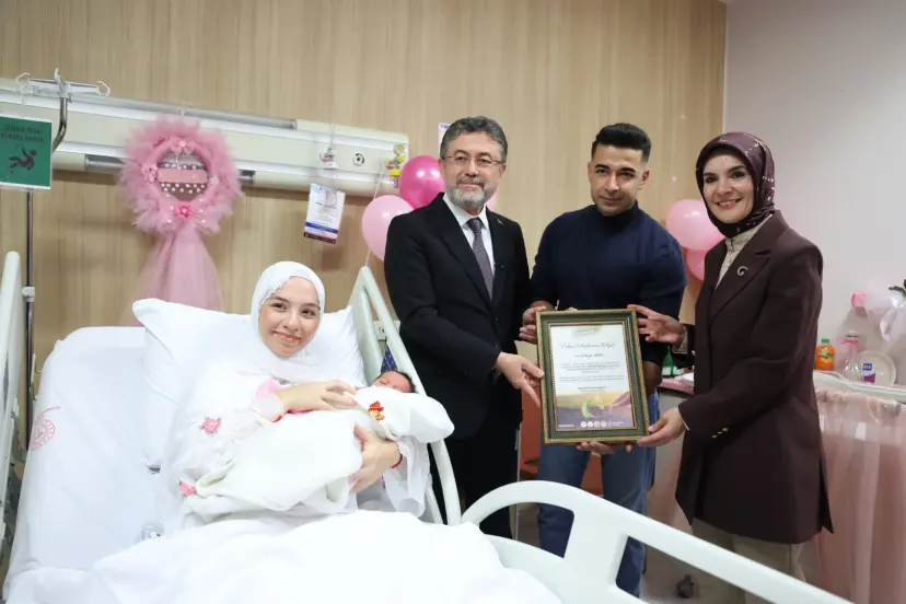 "Her Aile 1 Fidan" projesi başladı... Yeni doğan bebekler ve çiftler için fidan dikiliyor