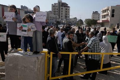 HRW: İsrail'in Filistinlilerin Batı Şeria'ya geri dönüşünü engellemesi savaş suçu