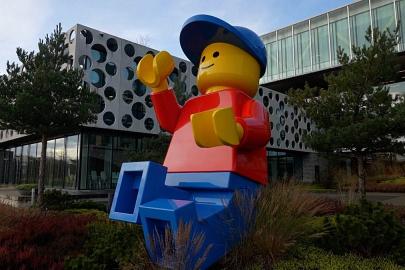 Lego'nun yılbaşı operasyonunun perde arkası: İkonik tuğlalar yılbaşı talebini nasıl karşılıyor