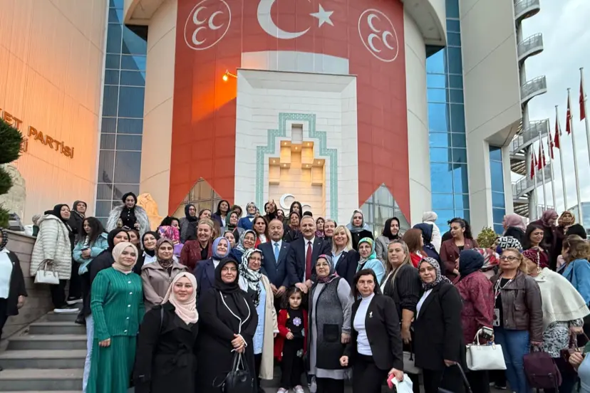 MHP'de 'Engelsiz Yarınlara' yoğun ilgi