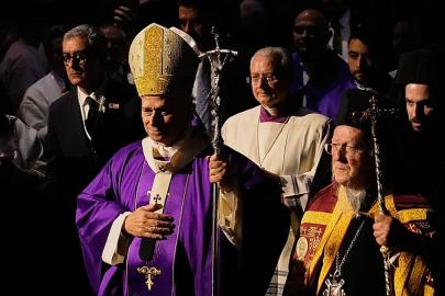 Papa XIV. Leo Türkiye’deki Volkswagen Arena’da ayini kutluyor