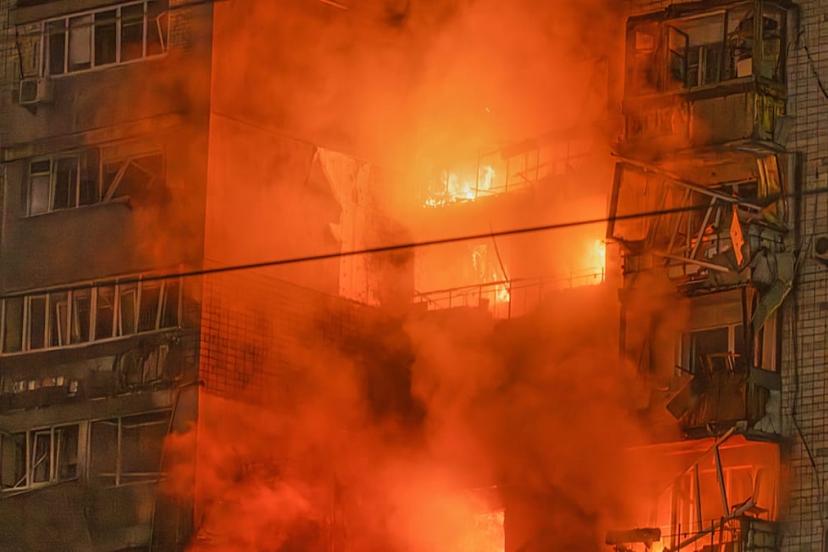 Rusya'nın Ukrayna'ya düzenlediği saldırılarda en az 1 kişi öldü, onlarca kişi yaralandı