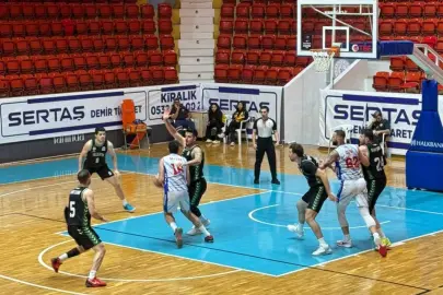 Sakarya Büyükşehir Adana potasından galip döndü