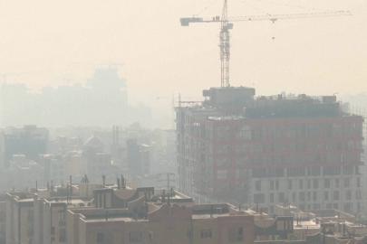 Tahran'da yoğun kirlilik okulları kapattı, trafiğe kısıtlama getirdi