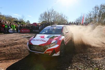 Türkiye’nin en genç ralli şampiyonu Kerem Kazaz ikinci kez zirvede