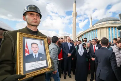 Üç şehidimiz de Ankara'da son yolculuğuna uğurlandı