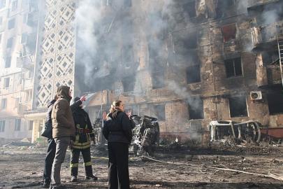 Zelenskiy Türkiye’ye gelirken Rusya, Ukrayna’yı vurdu: 19 can kaybı