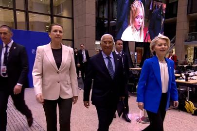 AB liderleri, Brüksel zirvesinde Ukrayna’ya 90 milyar euroluk destek paketi üzerinde anlaştı