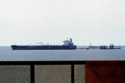 ABD: Venezuela açıklarında bir ticari gemiye daha el koyuldu