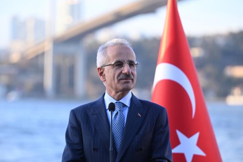 Abdulkadir Uraloğlu: Kasım ayında 46,8 milyon yük elleçlendi