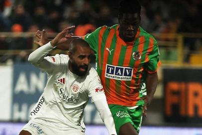 Akdeniz derbisinde kazanan çıkmadı! Alanyaspor - Antalyaspor maçı sonucu: 0-0