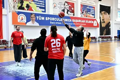 Antalya Muratpaşa’dan amatör spora nakdi destek