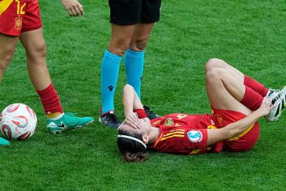 Araştırma: Regl döneminde sakatlanan kadın futbolcular daha geç iyileşiyor