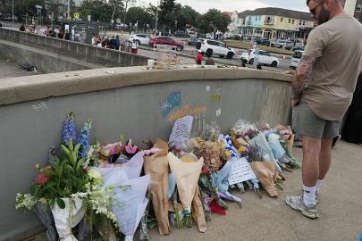 Avustralya Bondi Plajı'nda vurulan kurbanlar için Düşünce Günü düzenledi