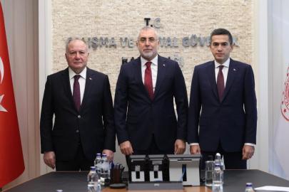 Bakan Işıkhan: Çalışanlarımızın gelirlerini koruyacak bir çalışma yürüteceğiz