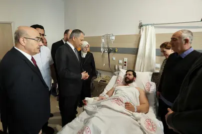 Bakan Yerlikaya’dan Yalova’daki yaralı polislere ziyaret