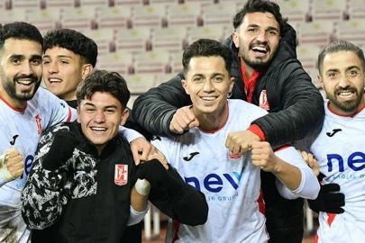 Balıkesirspor zirve yarışına ortak!