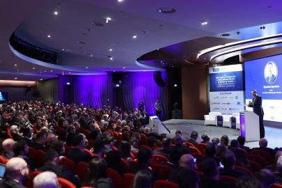 Bayraktar: 2026 yenilenebilir enerjide rekor yılı olacak