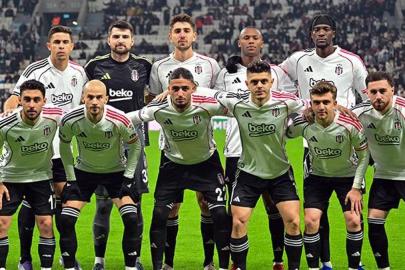 Beşiktaş'ta sakatlık! Maça devam edemedi