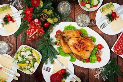 Beslenme uzmanından yılbaşı sofralarında denge önerileri... Yılbaşında çok yedim diye üzülmeyin!