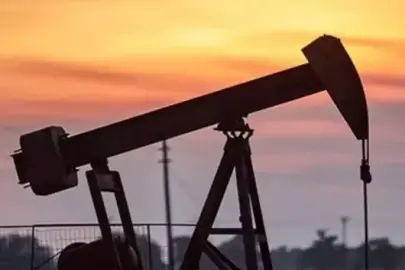 Brent petrol 61,81 dolarda sabit kaldı