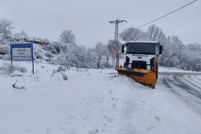 Bursa İnegöl Belediyesi karla mücadelede 24 saat sahada