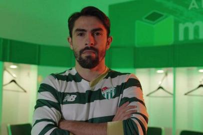Bursaspor sağ bek Rahmetullah Berişbek’i transfer etti