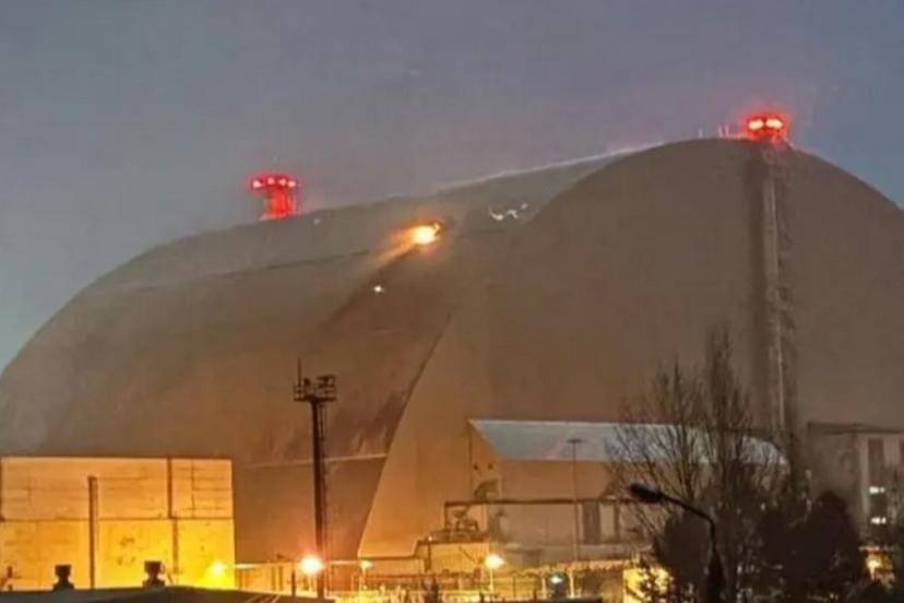 Çernobil’deki koruma kalkanı hasar gördü