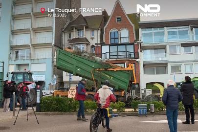 Çiftçiler Macron'un ikinci evinin önünde AB ticaret anlaşmasını protesto etti